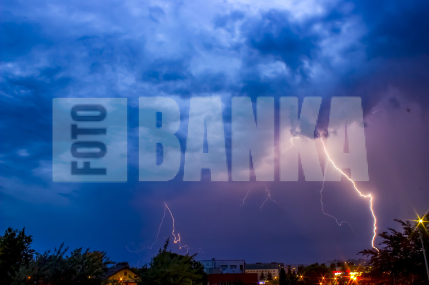 Lightning in the city